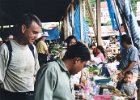 Thailand-Laos 2002 253  John på markedet i Huai Xai Laos